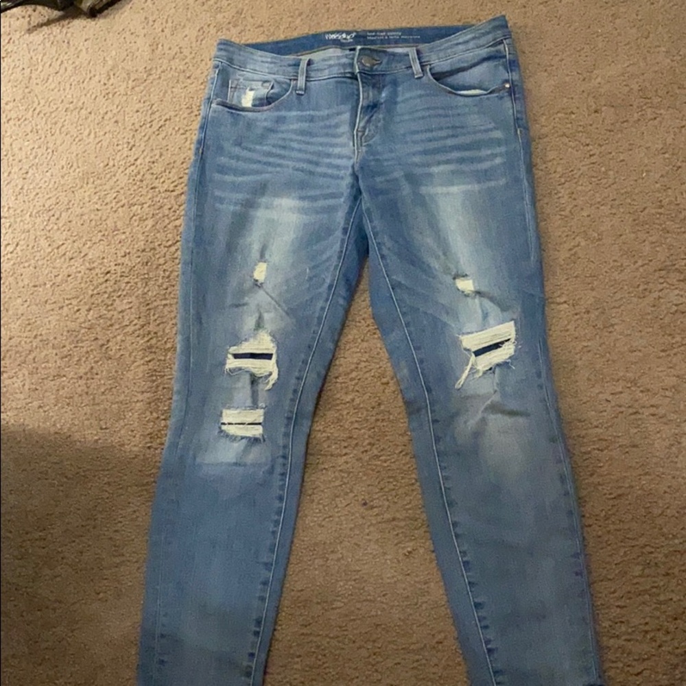 Mid rise skinny jeans!